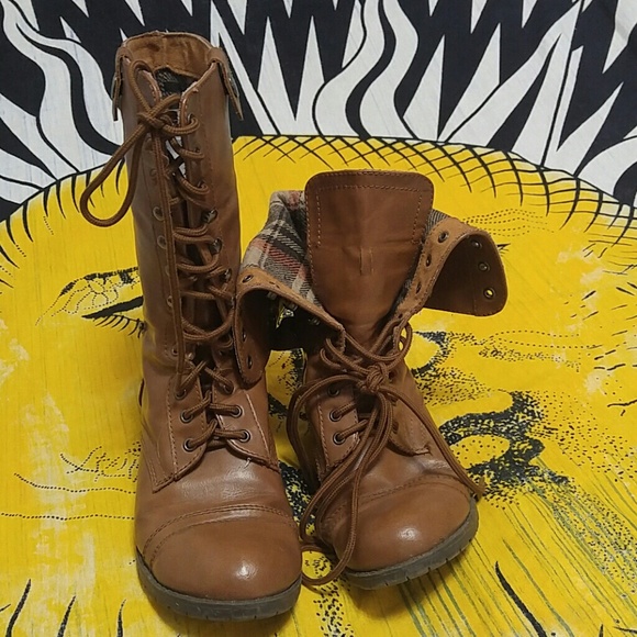 suda Shoes - Plaid Lined Leather Lace Up Boots